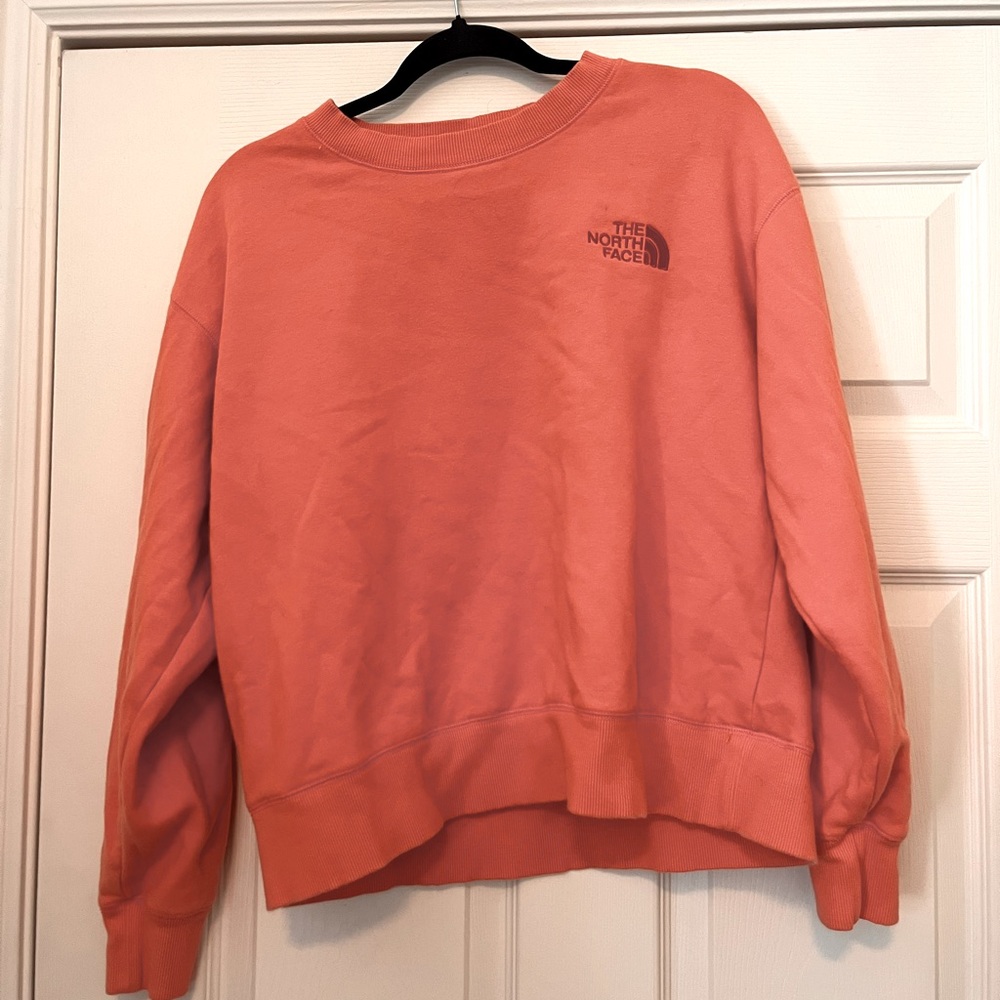 North Face. Coral. Crew Neck. Size M